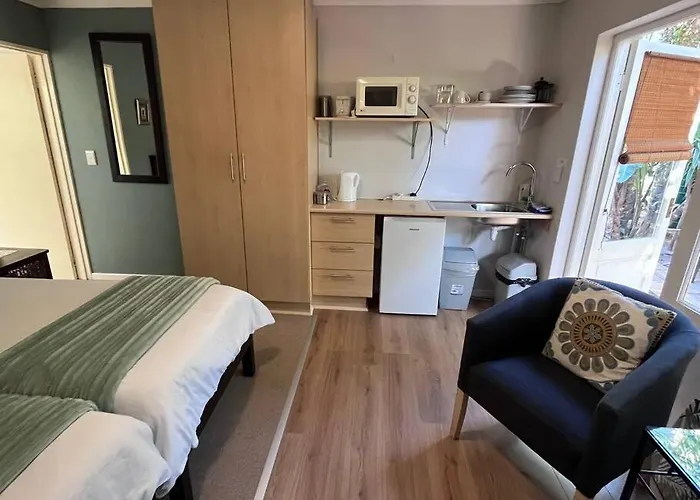 Lovely Garden Studio 5 - 10 Min Walk To The Beach